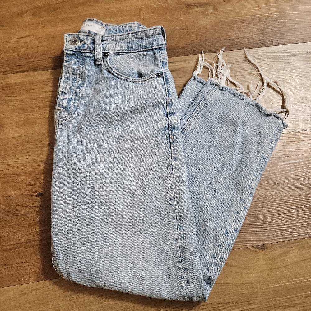 Topshop Straight Leg High Rise Raw Hem Light Wash Denim Jeans Petite Size 24
